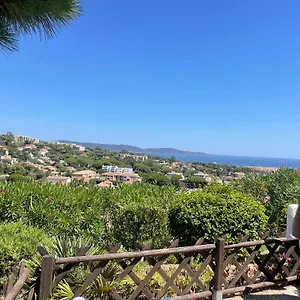  Hébergement de vacances Mazet Avec Vue Mer France